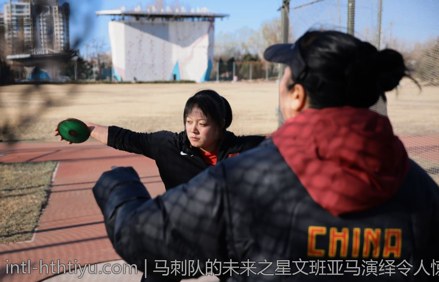 马刺队的未来之星文班亚马演绎令人惊叹的超级大三双