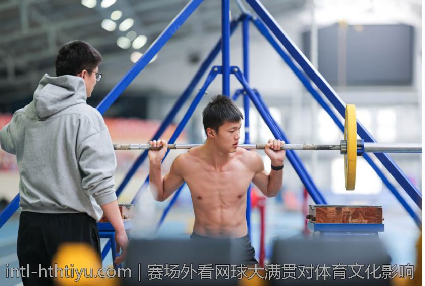 赛场外看网球大满贯对体育文化影响